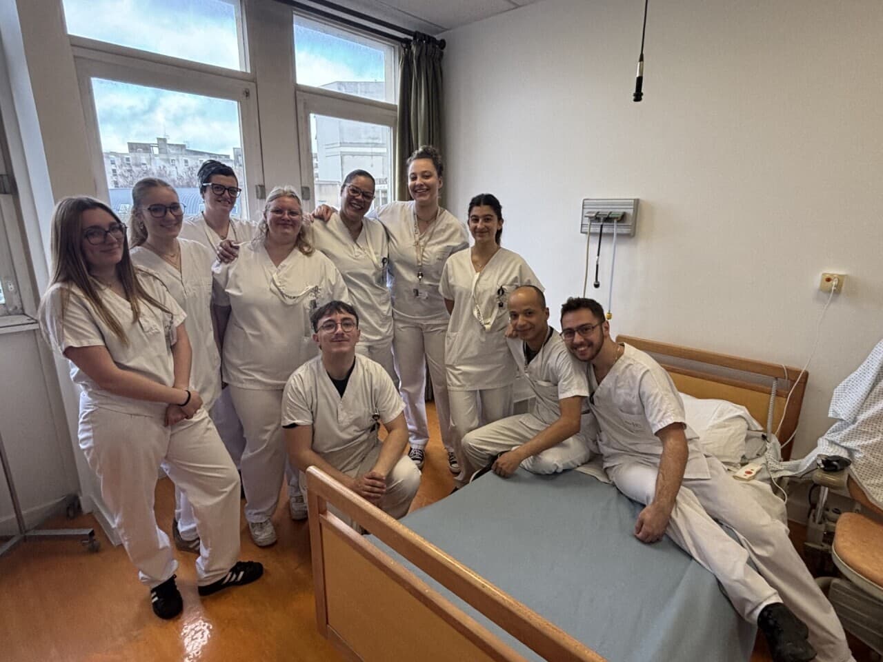 Mentre a Corsica manca di medici, a Normandia si formanu